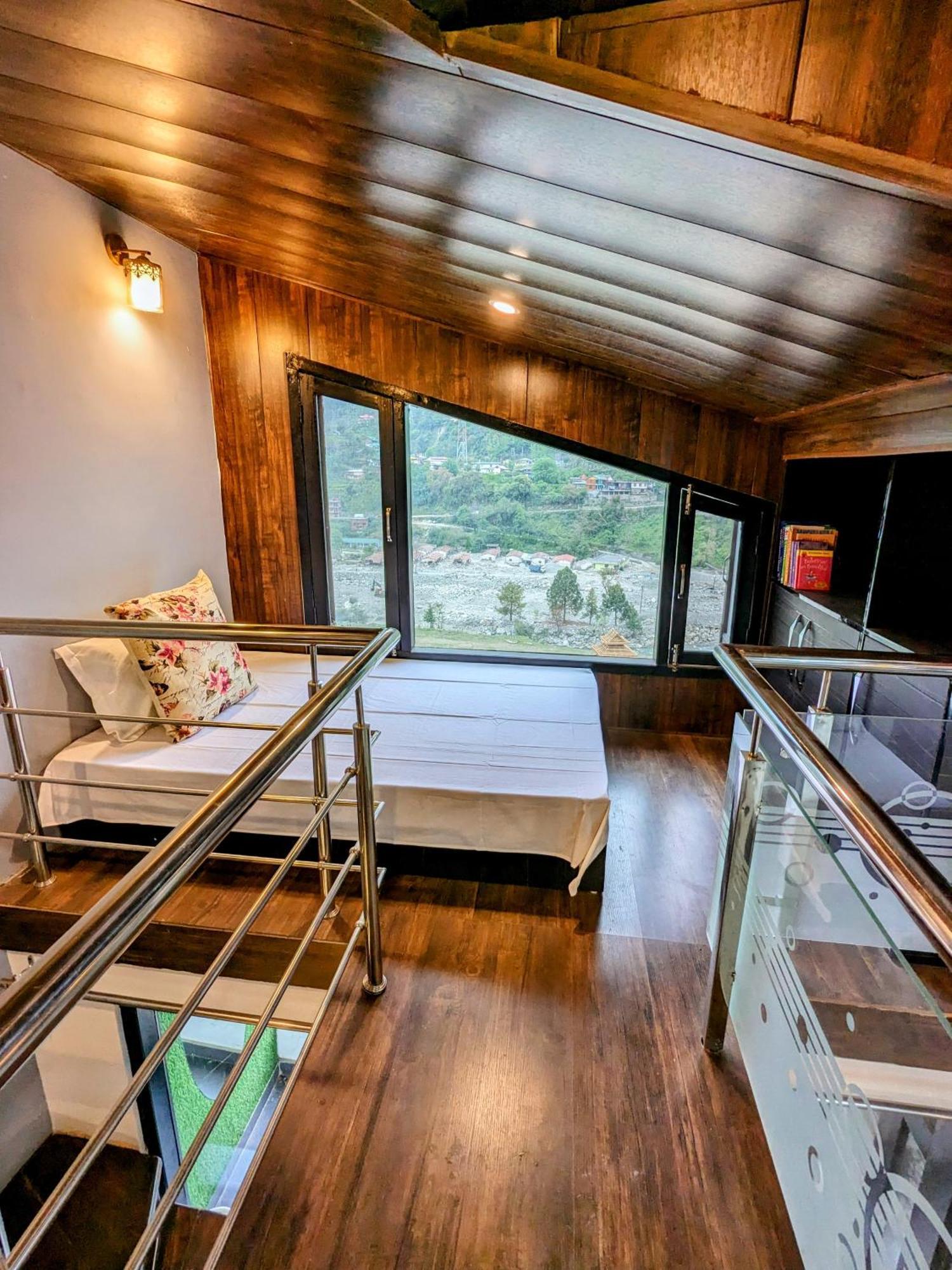 Kavi'S Vacation Homes - Sainj Esterno foto