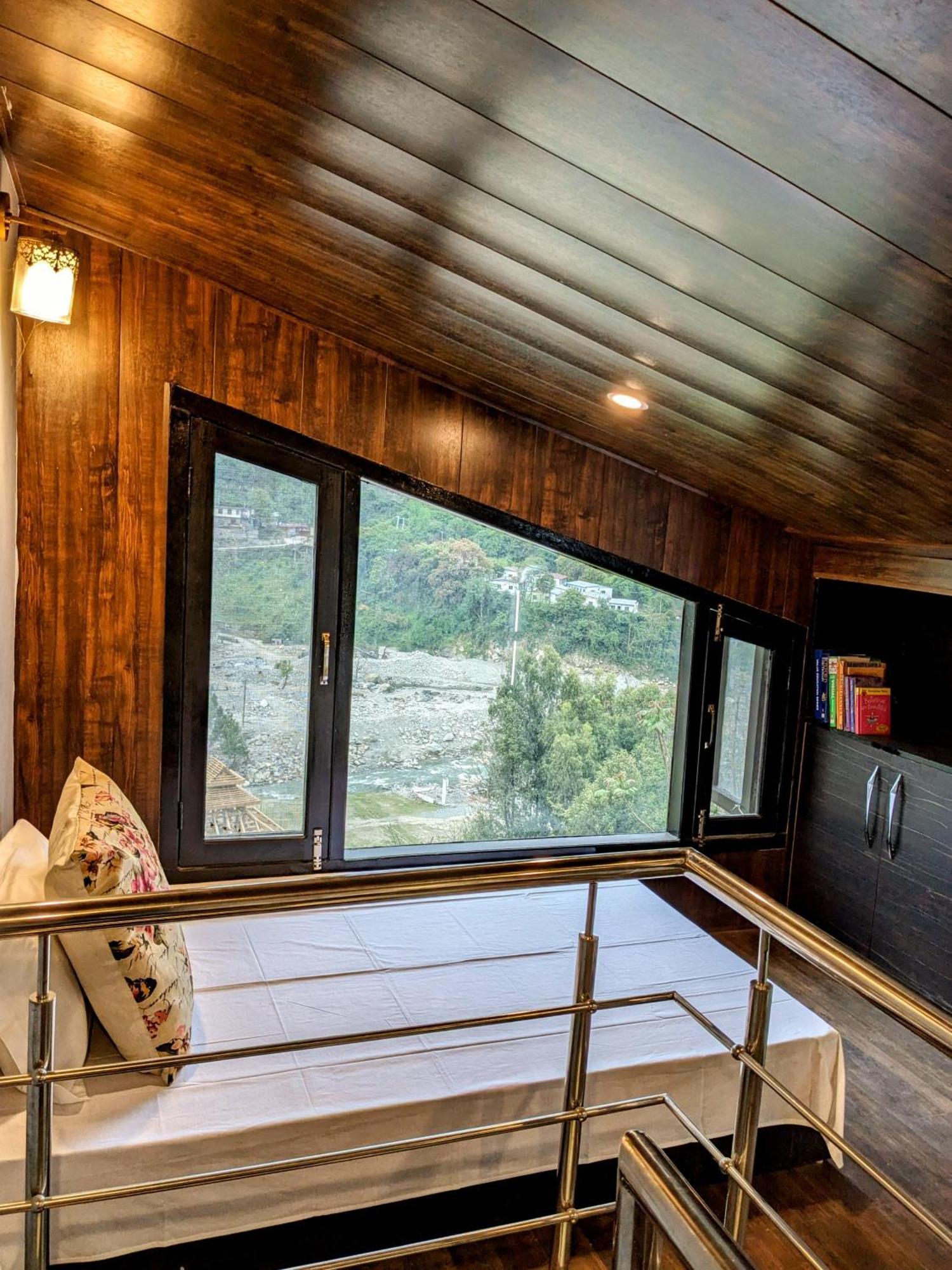 Kavi'S Vacation Homes - Sainj Esterno foto